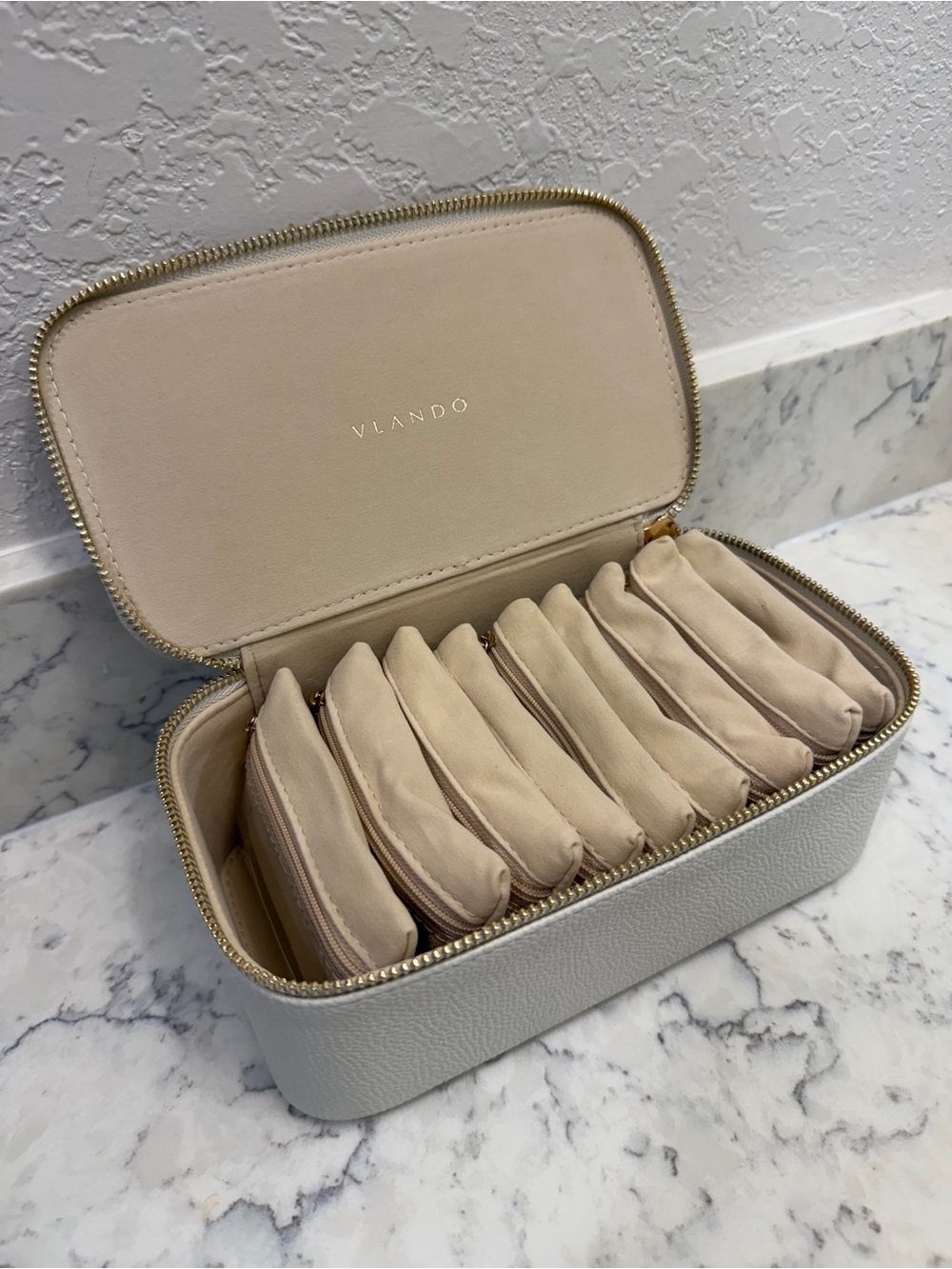Vlando Travel Jewelry Organizer Case Beige w/ Removable Jewelry Pouches